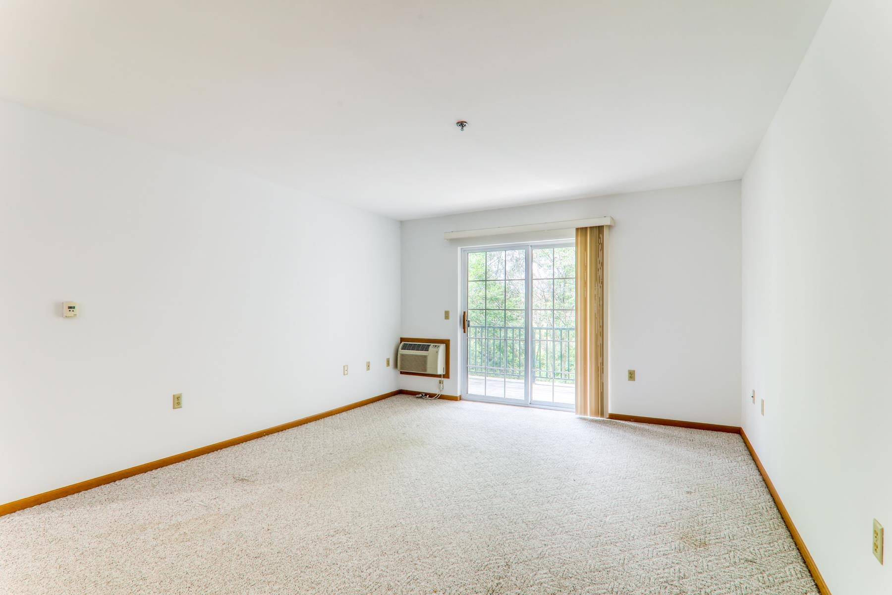 Waunakee, WI 53597,203 Kearney Way #206