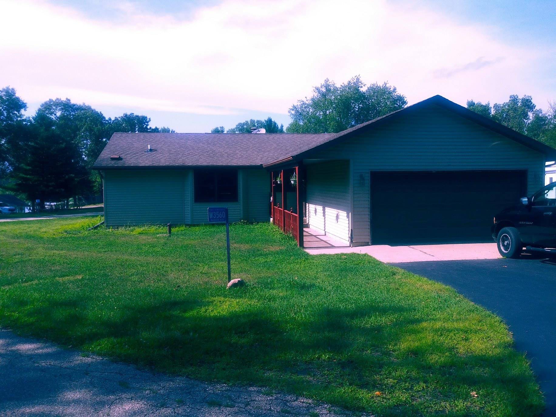 W3560 Lake Dr, Montello, WI 53949