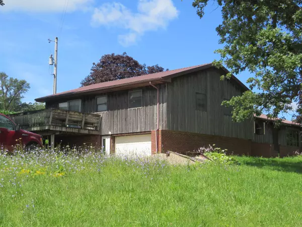 Mount Hope, WI 53816,9379 Mccluskey Rd