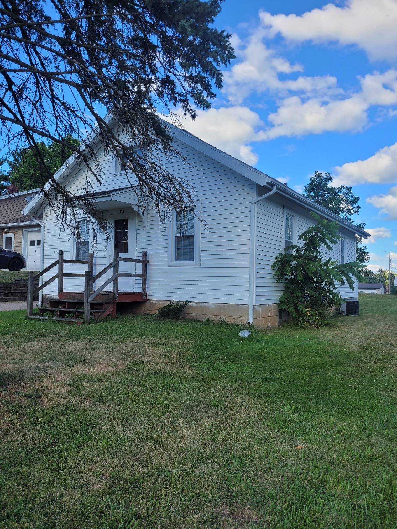 Ridgeway, WI 53582,105 Level St