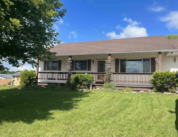 927 Justin Cir, Reedsburg, WI 53959