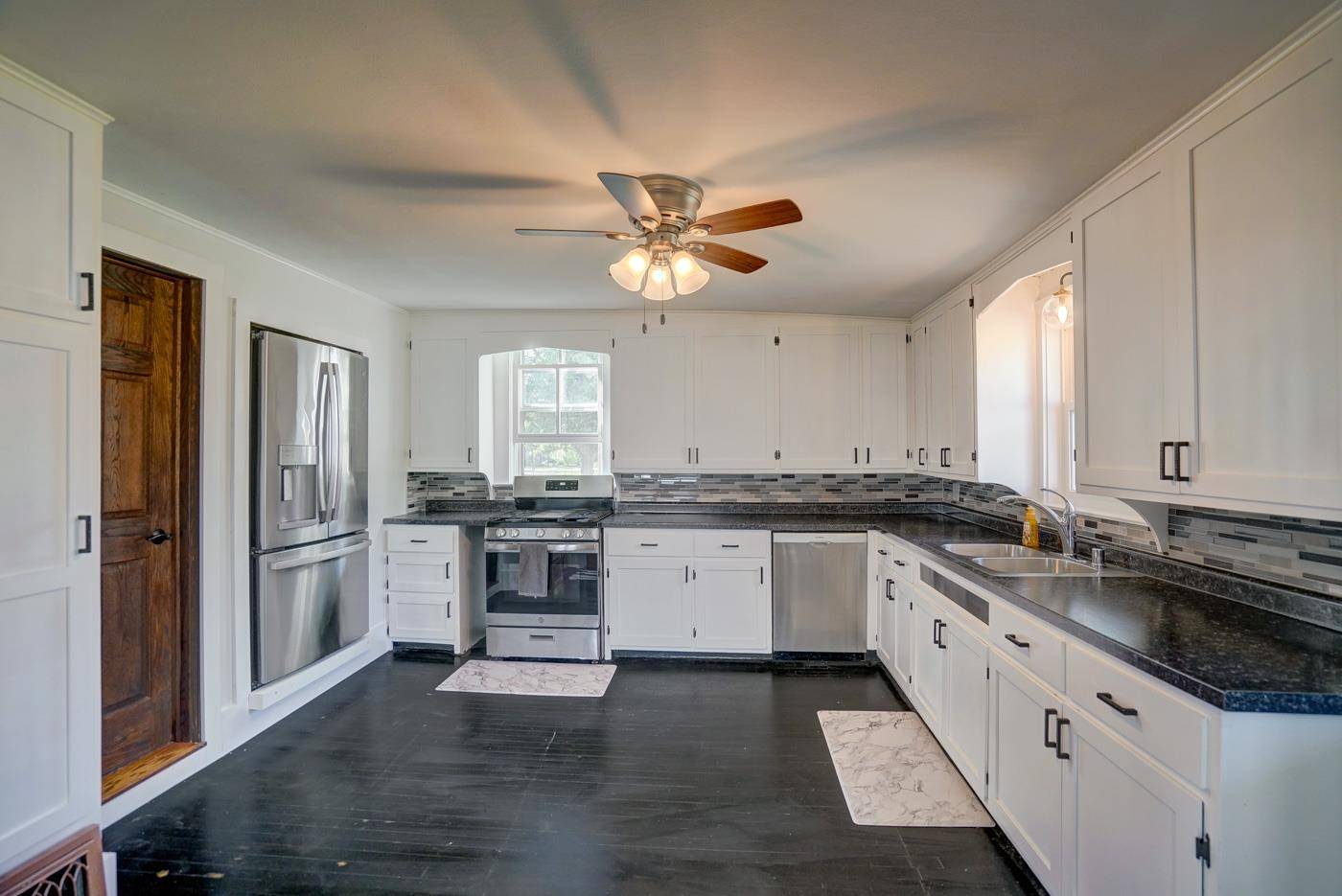 Watertown, WI 53094,1428 S 3rd St