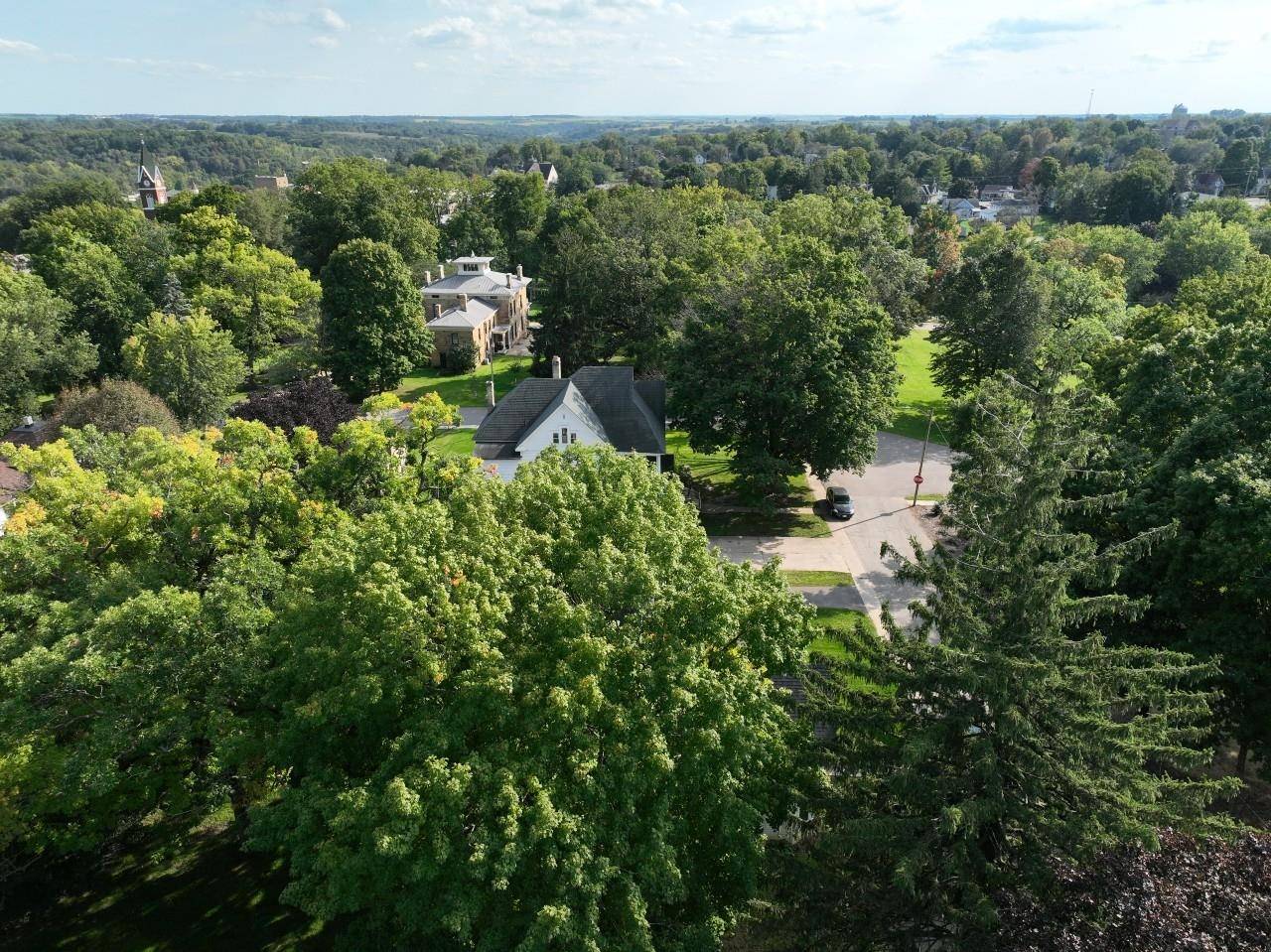Mineral Point, WI 53565,415 N Wisconsin St
