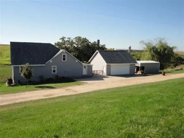 10827 Circle Rd, Lancaster, WI 53813