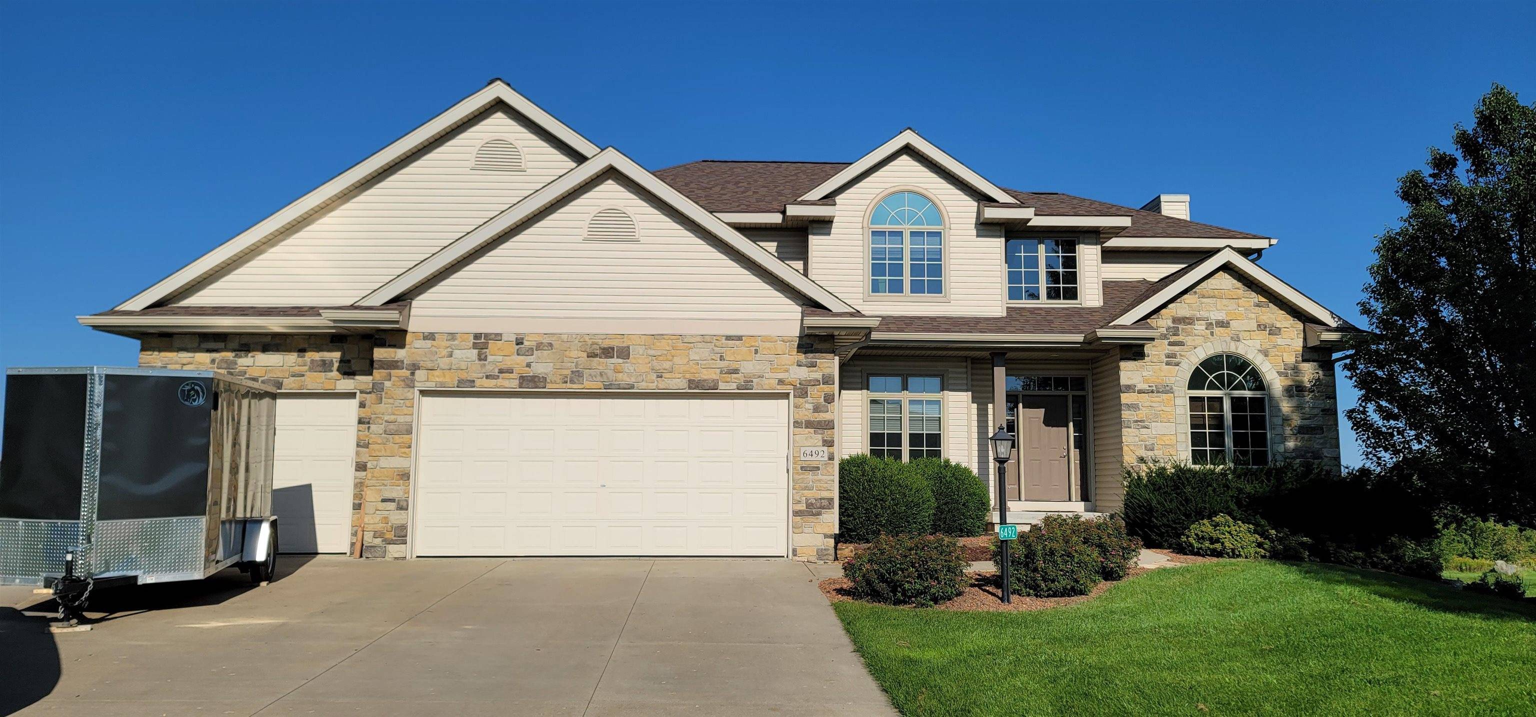 6492 Harvest Moon Ct, Waunakee, WI 53597