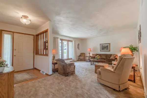 New Glarus, WI 53574,900 10th Ave