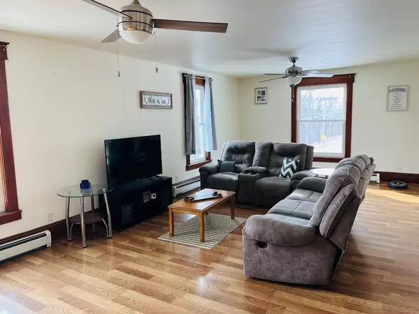 Elroy, WI 53929,210 W Elroy St