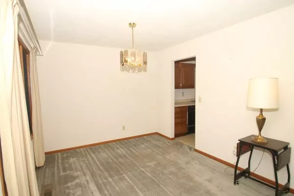 Roscoe, IL 61073,13347 Parkcrest Place