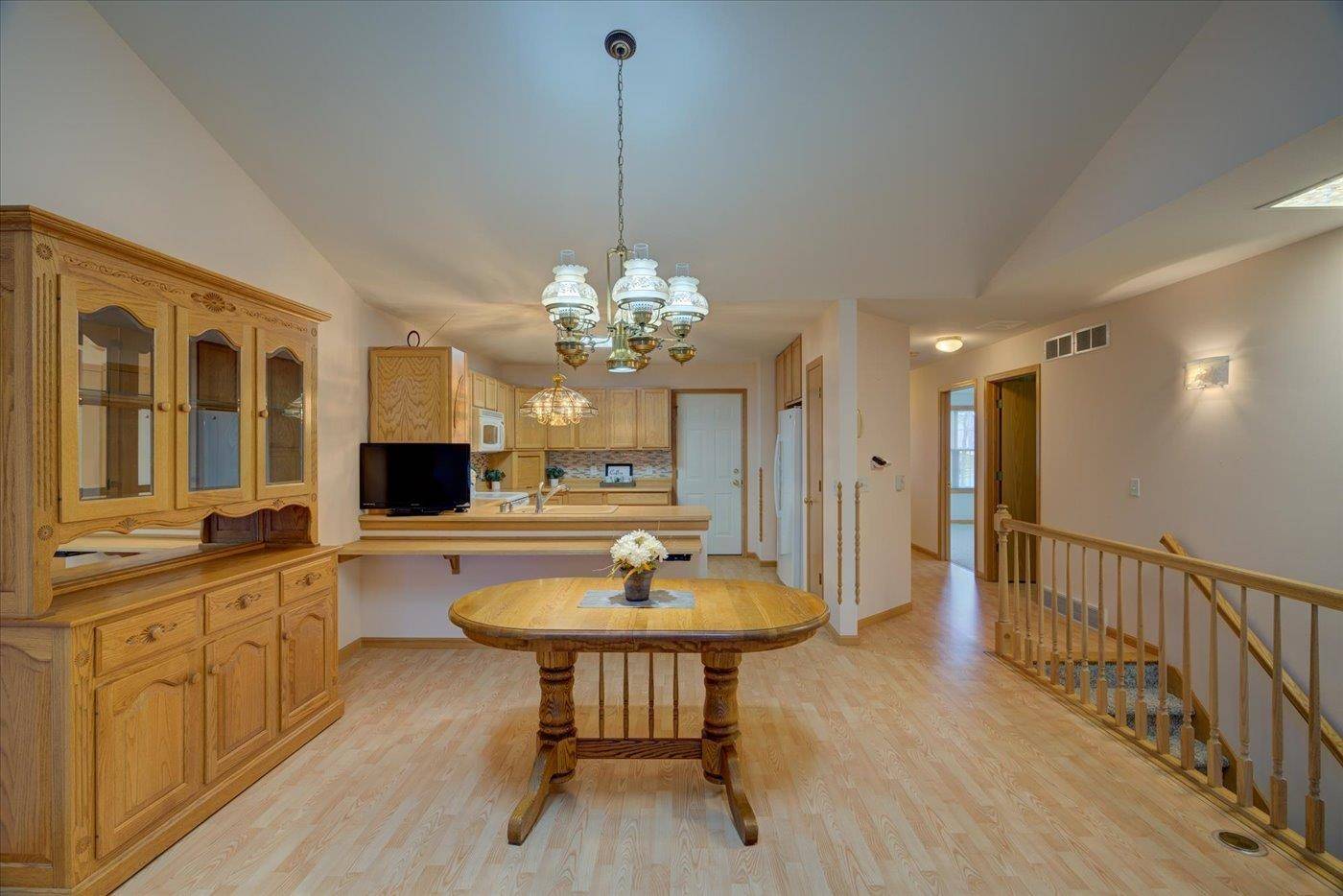 Madison, WI 53718,704 MALVERN HILL DR