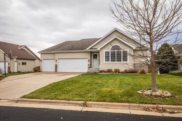 3193 Bookham Dr, Sun Prairie, WI 53590