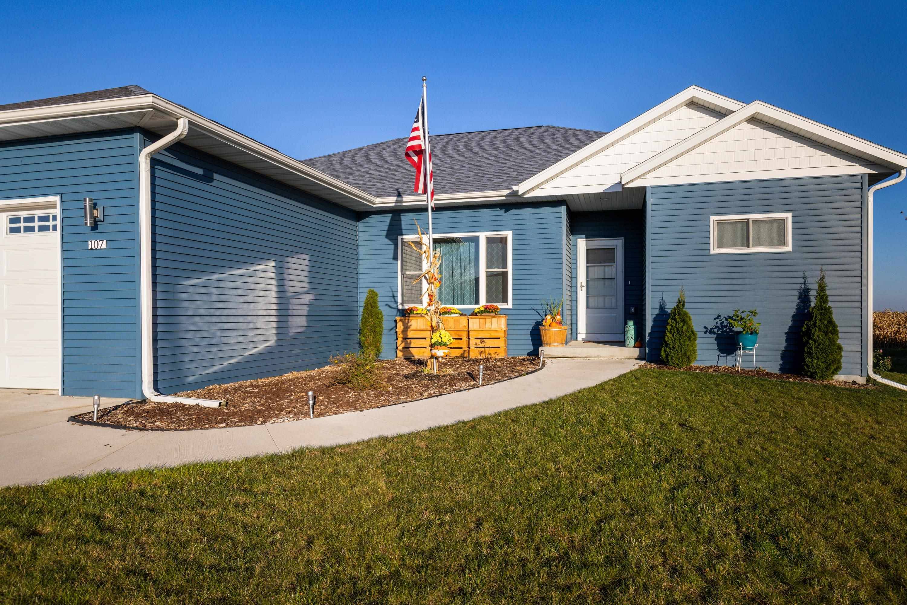 Ridgeway, WI 53582,107 Cardinal Way