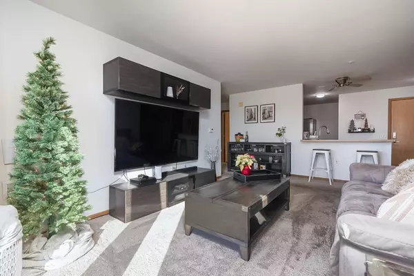 1634 Kings Mill Way #110, Madison, WI 53718