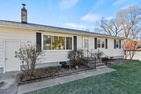 Portage, WI 53901,206 W Slifer St