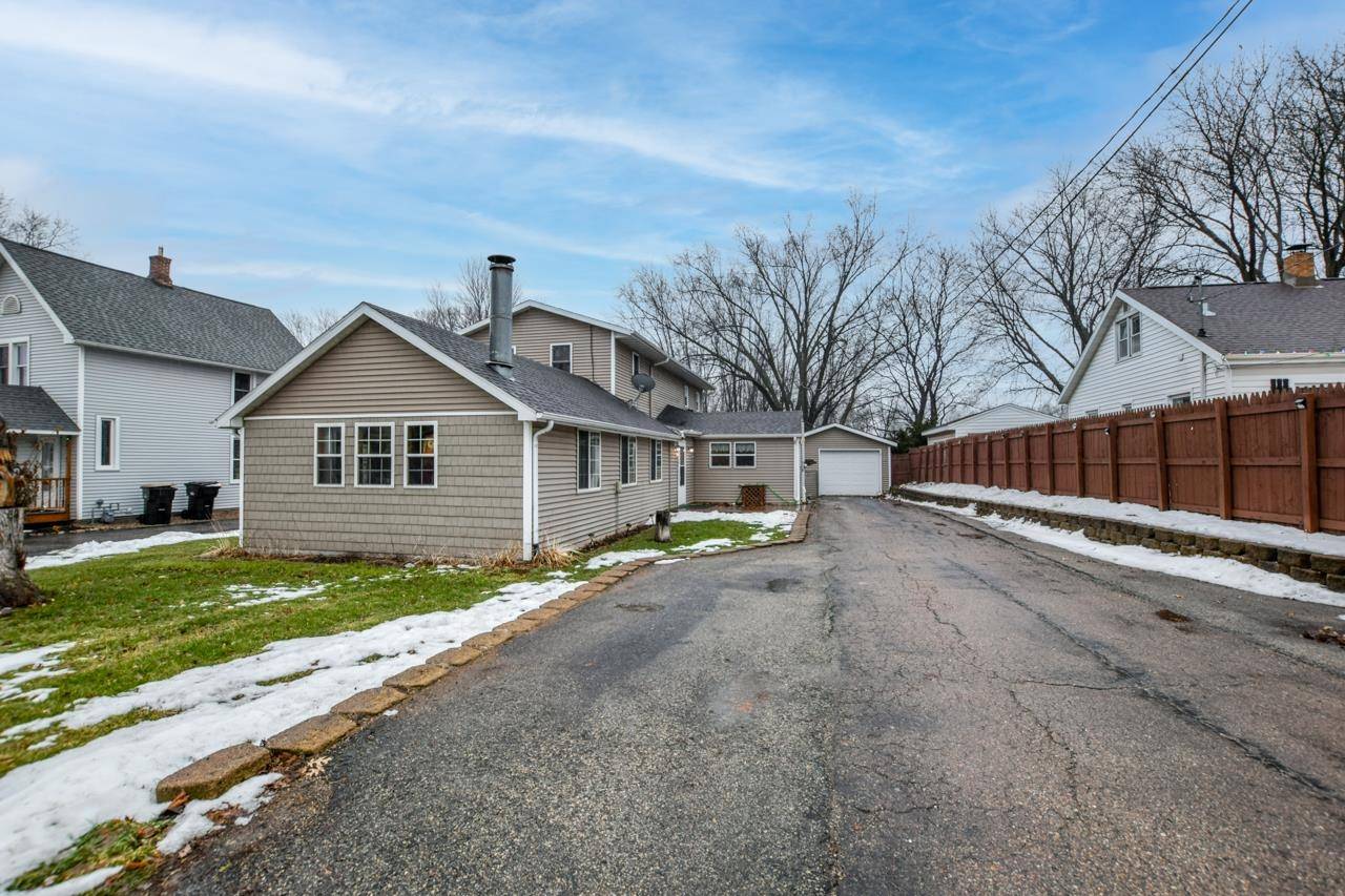 213 E North St, Deforest, WI 53532