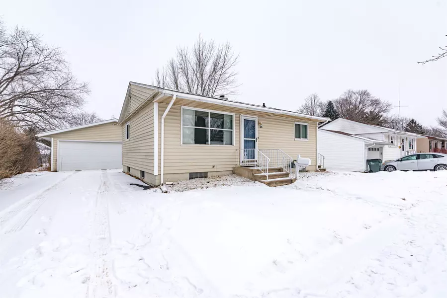 542 Charles St, Reedsburg, WI 53959