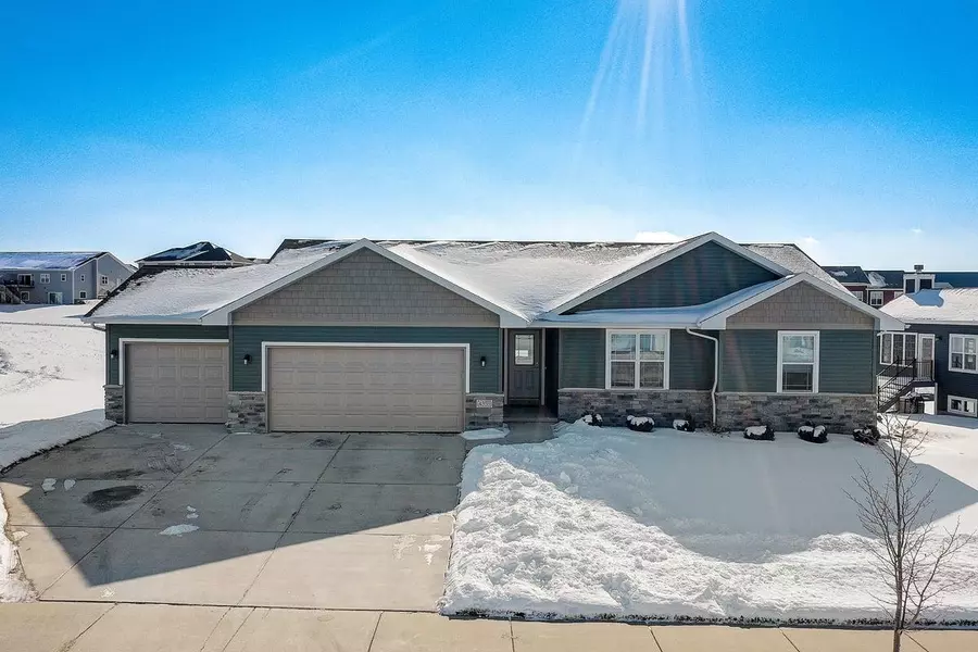 4359 Autumn Harvest Way, Windsor, WI 53598