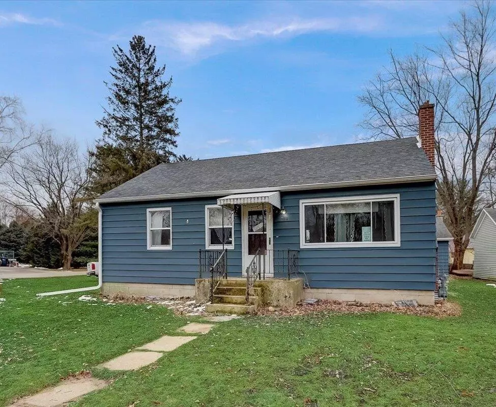 Lowell, WI 53557,280 Juneau St