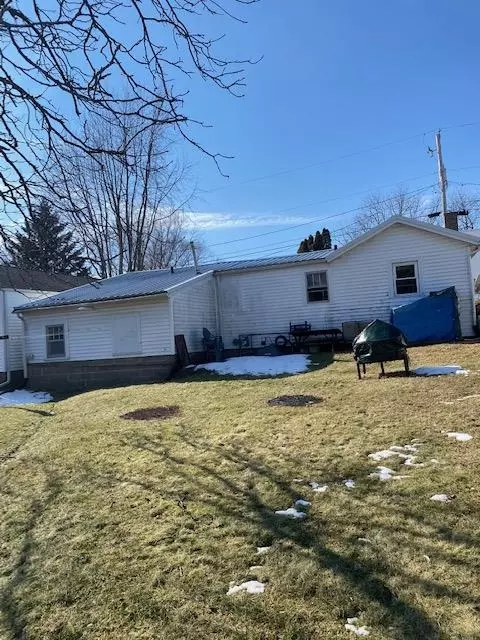 Lancaster, WI 53813,121 McKinley St