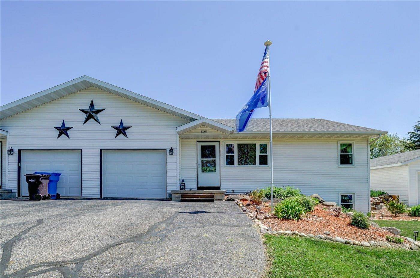 5780 Parkview Road, Sun Prairie, WI 53590