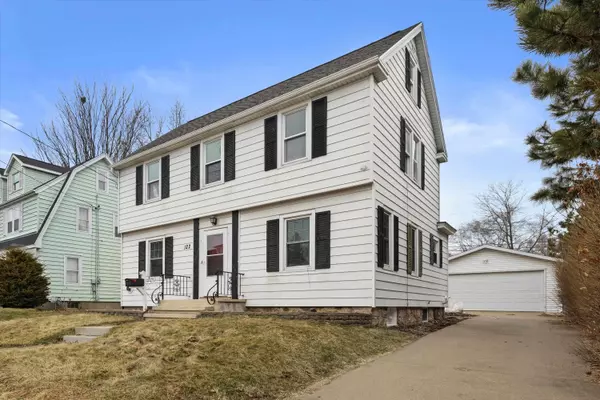 Beaver Dam, WI 53916,122 Burchard St