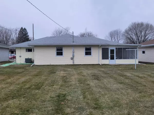 Waupun, WI 53963,407 Johnson St