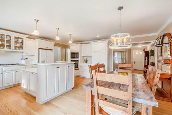 Monona, WI 53716,5108 MCKENNA RD