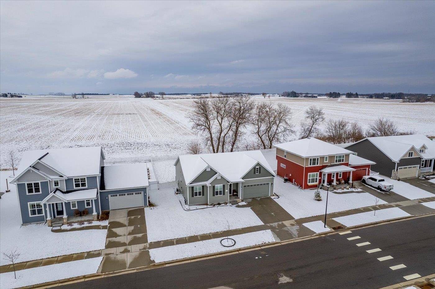 561 S Musket Ridge Dr, Sun Prairie, WI 53590