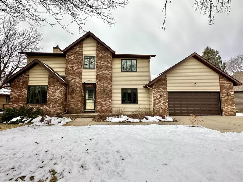 5104 Valley Dr, Mcfarland, WI 53558