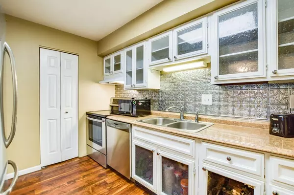 Middleton, WI 53562,6249 Charing Cross Ln #C