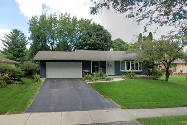 5710 Meadowood Dr, Madison, WI 53711