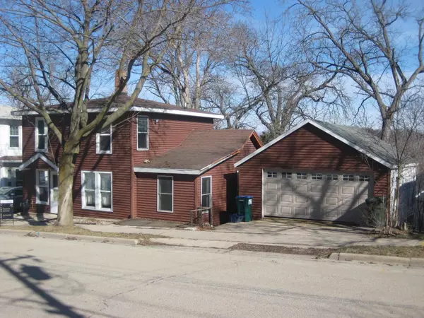 Ripon, WI 54971,220 State St