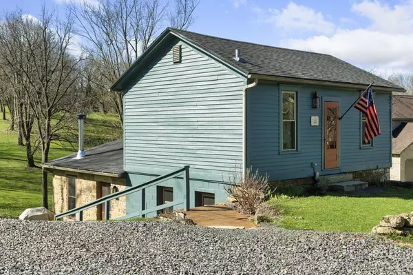 Mineral Point, WI 53565,121 Antoine St