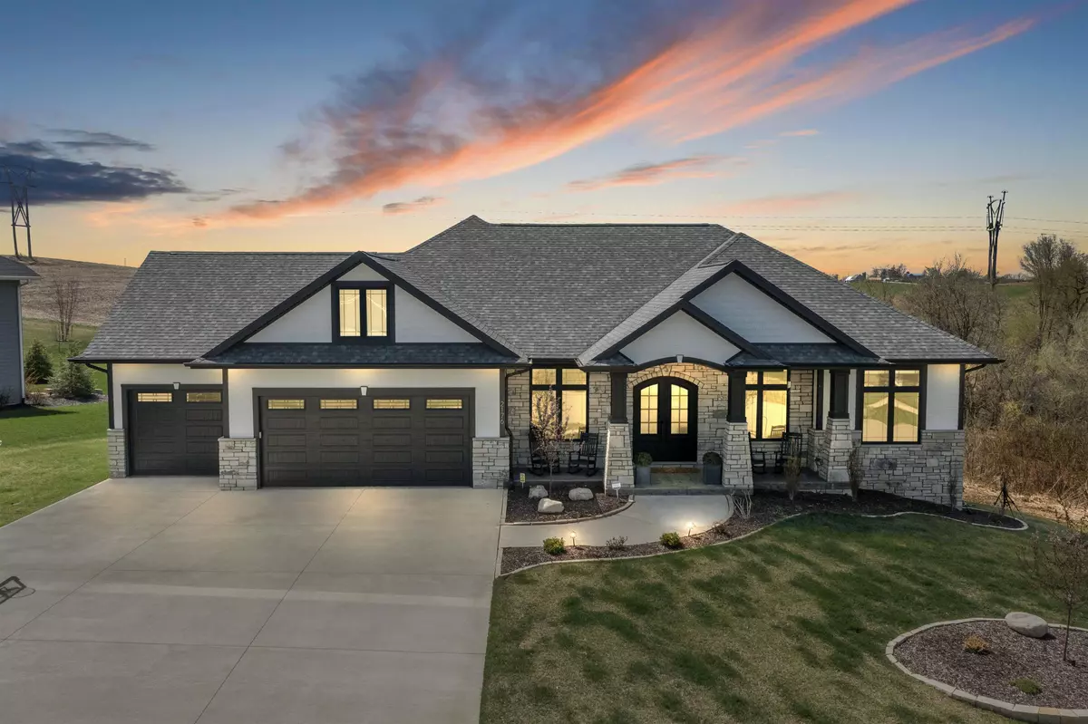 Dubuque, IA 52003,2176 Creek Wood Drive