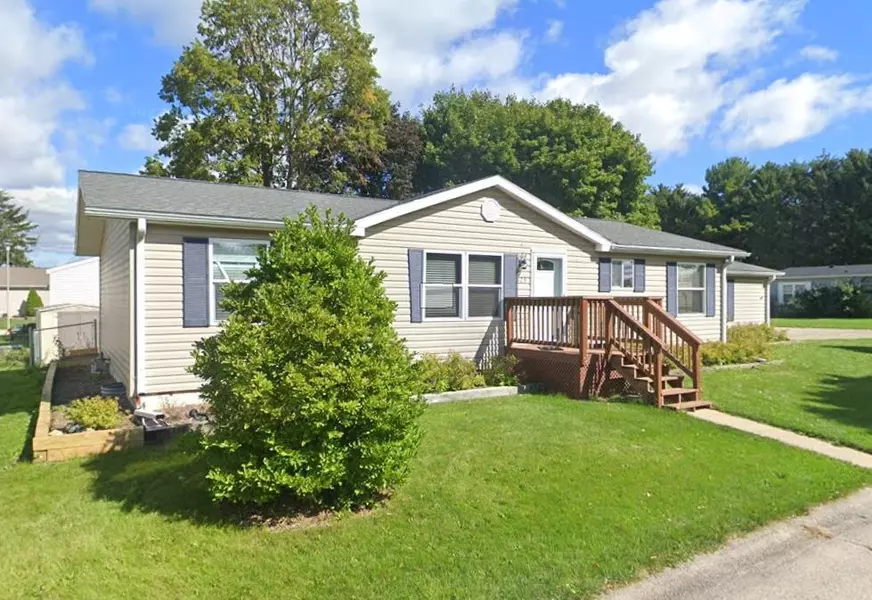 129 S Eastown Manor, Elkhorn, WI 53121