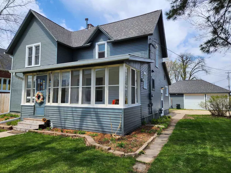 115 W Foster St, Tomah, WI 54660