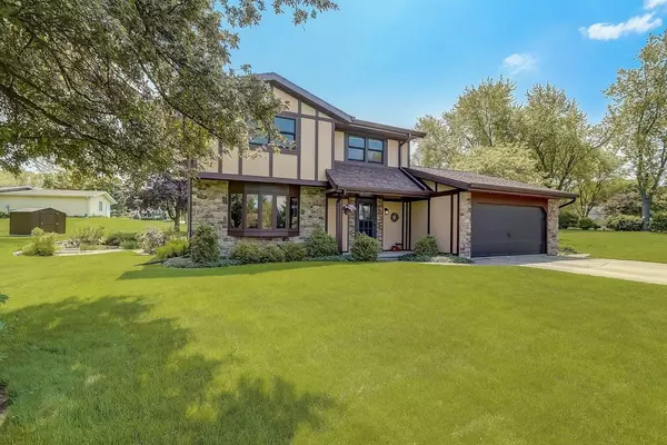 Verona, WI 53593,7729 Kempfer Lane