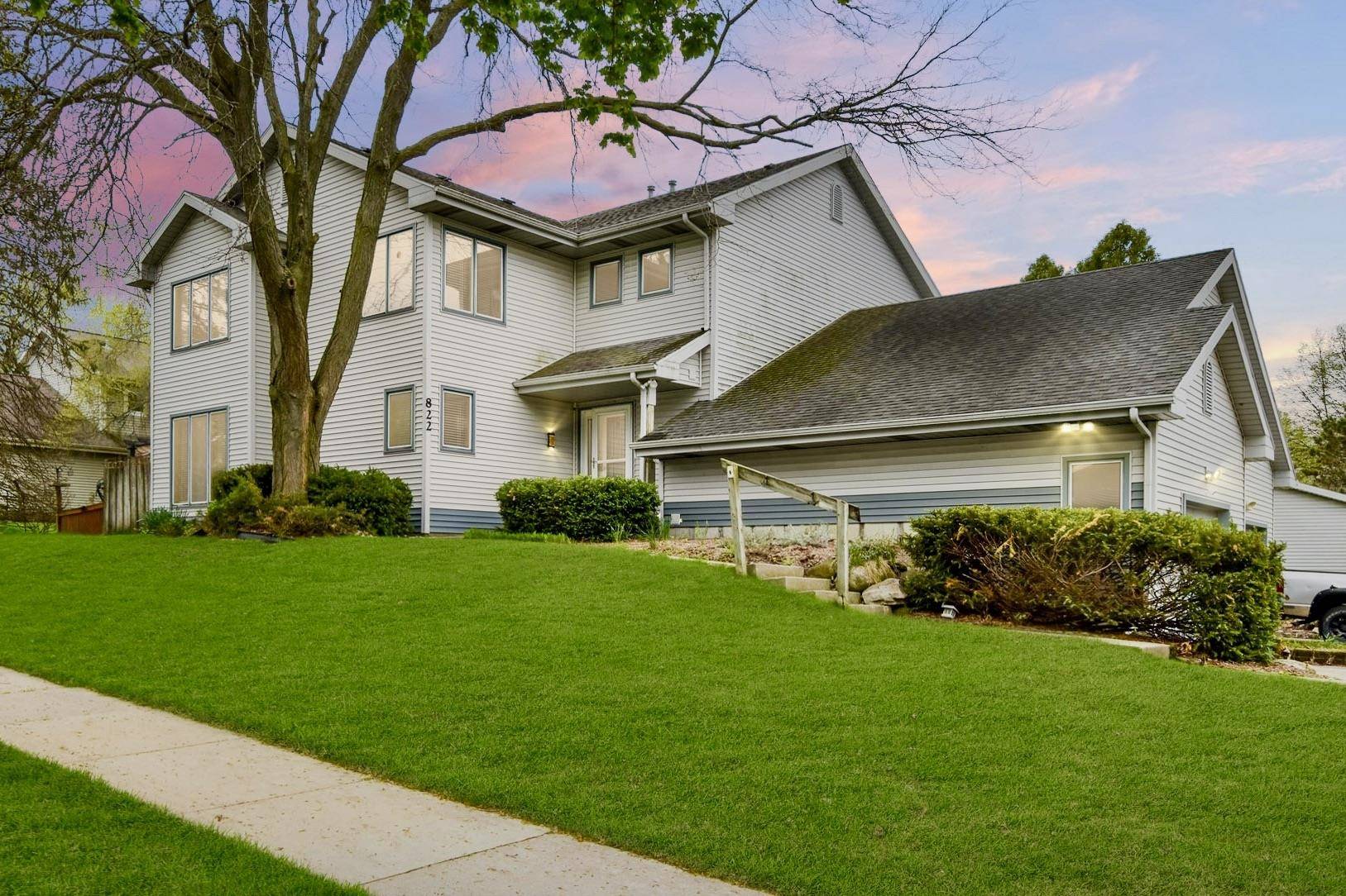 822 N Gammon Rd, Madison, WI 53717