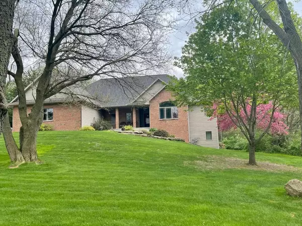 13237 W Travis Trace, Evansville, WI 53536