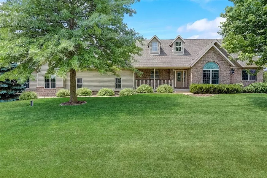 6233 Templeton Terrace, Sun Prairie, WI 53590