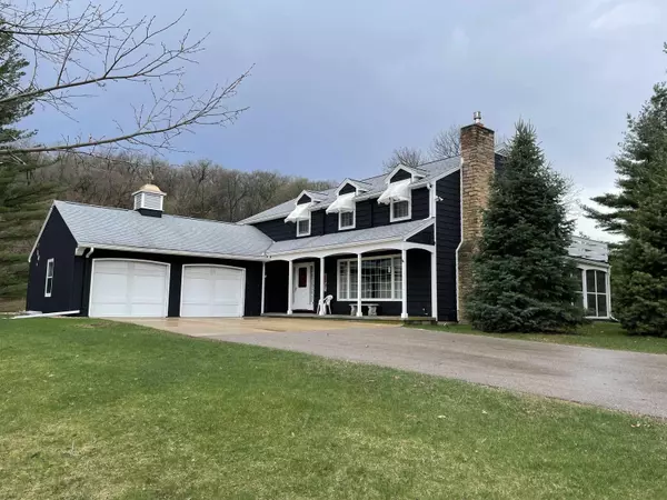 8899 Airport Road, Cross Plains, WI 53528