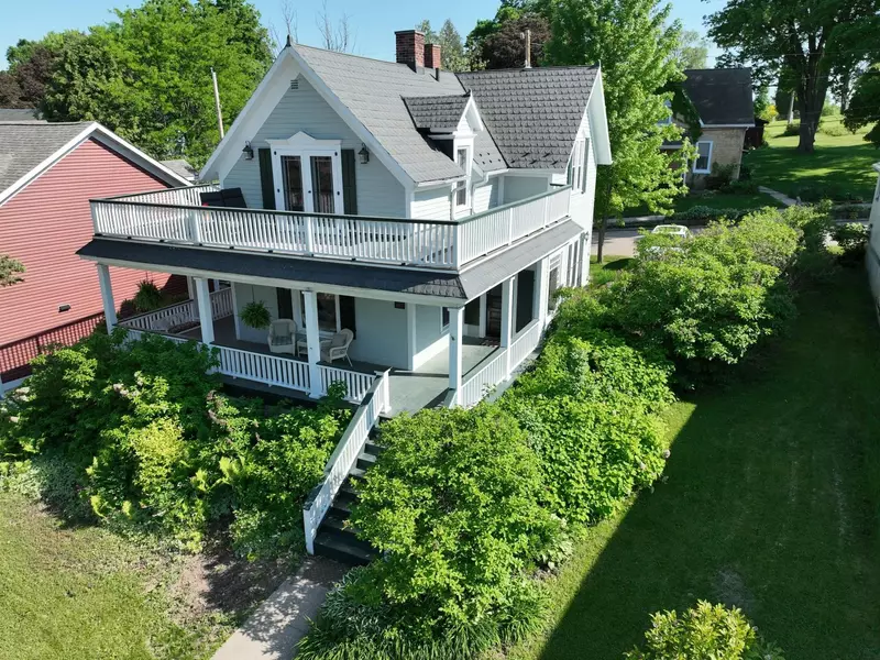 112 Maiden Street, Mineral Point, WI 53565