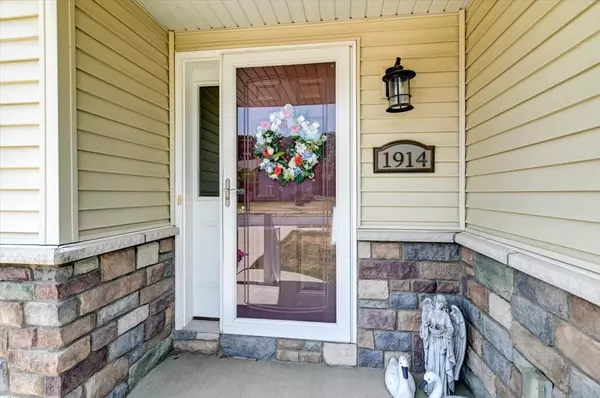 Madison, WI 53716,1914 Dondee Road