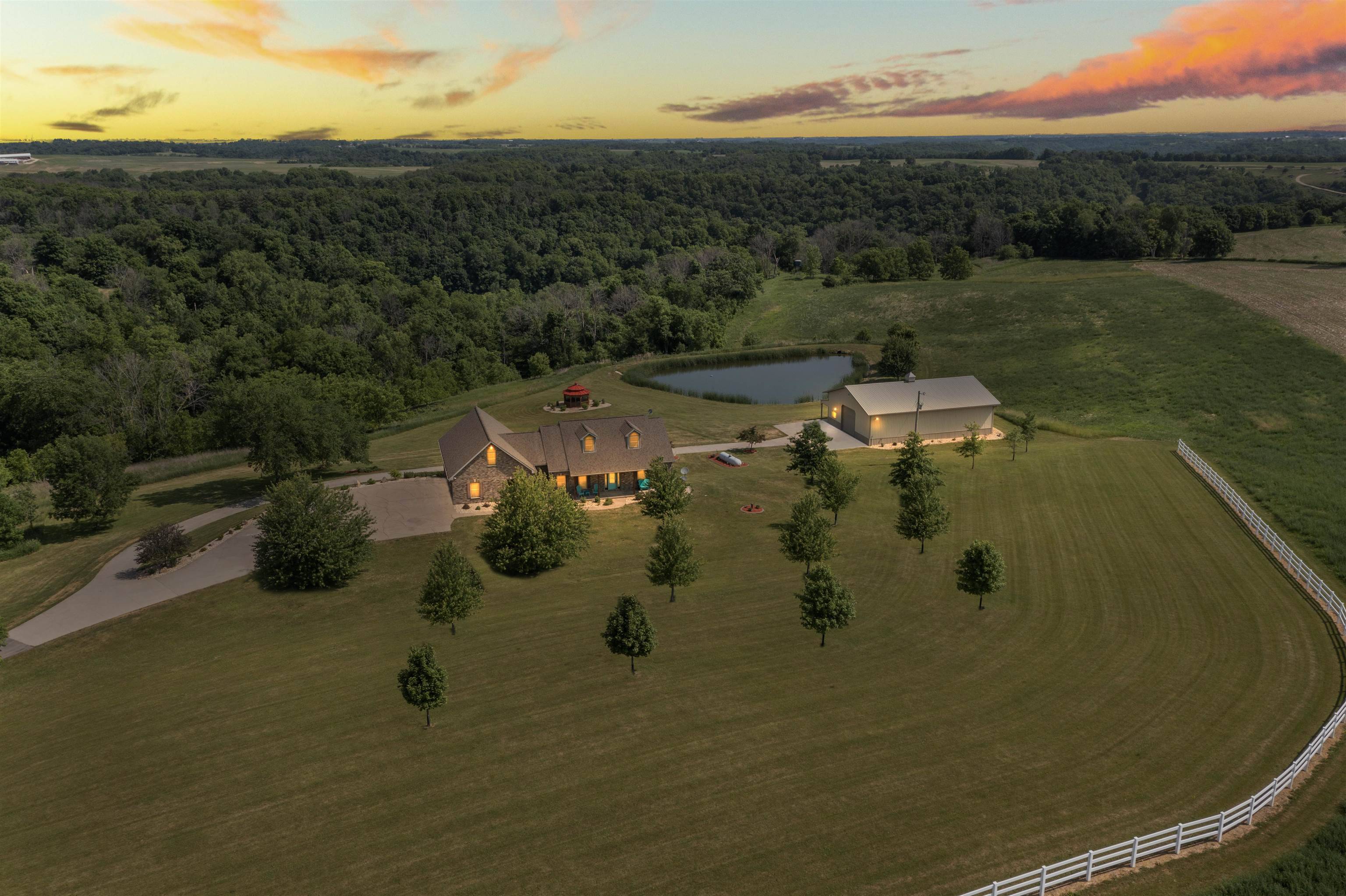 5069 Schaefer Lane, Potosi, WI 53820