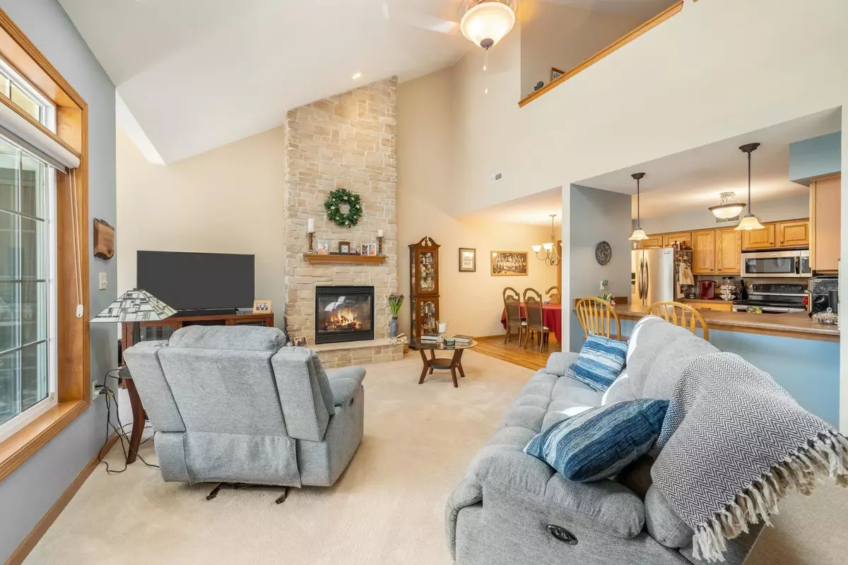 Oconomowoc, WI 53066,W397N5883 Autumn Woods Drive #11