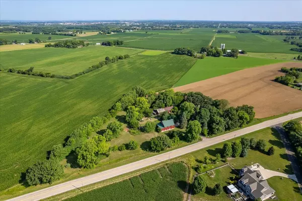 2896 County Road T, Sun Prairie, WI 53590