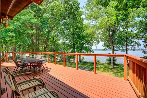 Markesan, WI 53946,W6220 N Lakeview Drive