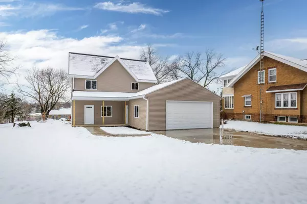 Monroe, WI 53566,924 11th Street