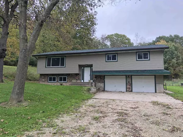 Arena, WI 53503,8219 Knight Hollow Road