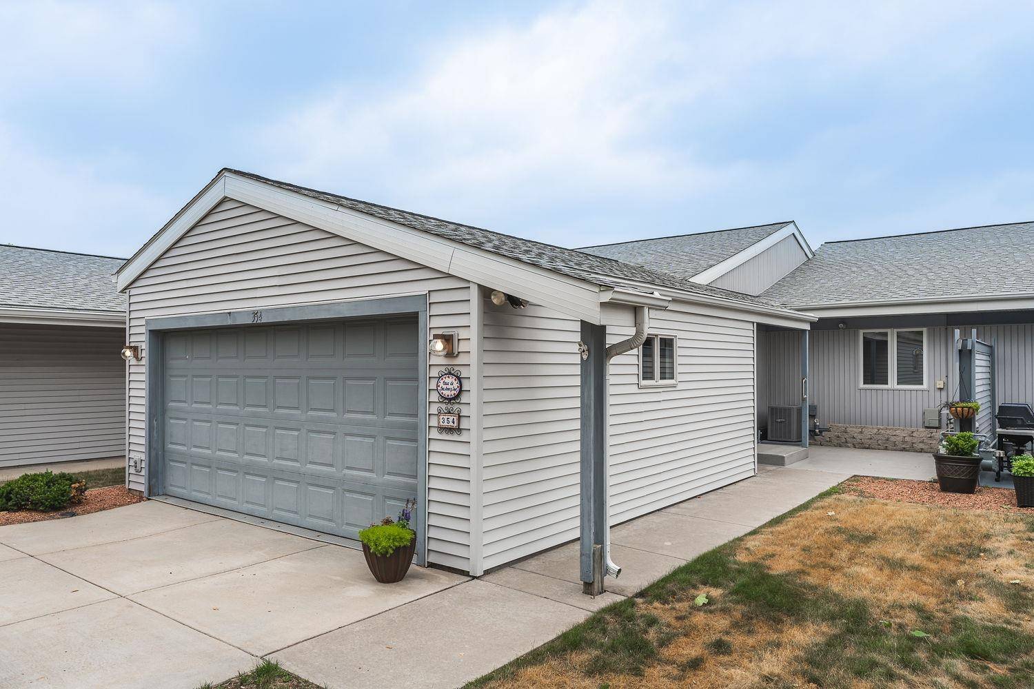 Baraboo, WI 53913,354 Inverness Terrace Court