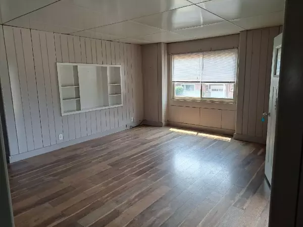 New Glarus, WI 53574,318 11th Avenue